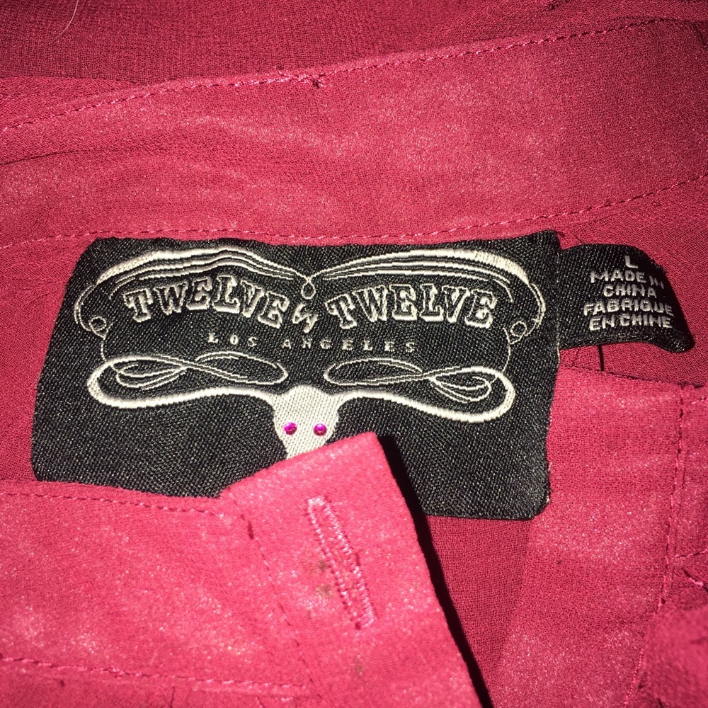 Woman’s Twelve by Twelve burgandy Blouse Large - Picture 3 of 3